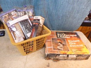 lot 67 image: Garage Items