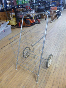 lot 73 image: Folding Shop Cart