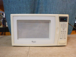 lot 99 image: Whirlpool Microwave Oven