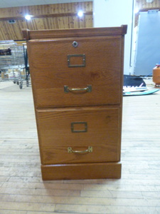 lot 123 image: 2 Drawer Wooden File Cabinet