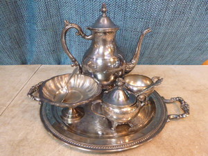 lot 124 image: 7 Piece Silver Plated Tea Service Set