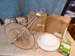 lot 132 image: Indoor Lighting Items