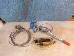 lot 139 image: Garage Items