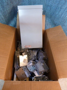 lot 163 image: Electrical Items