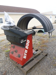 Snap-On John Bean BFH 800 Tire Balancer