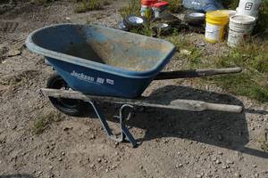 lot 318 image: Jackson Wheelbarrow