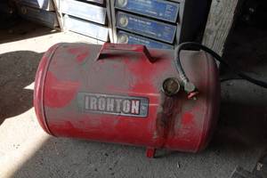 lot 368 image: Ironton 10 Gallon Air Tank