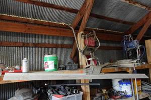 lot 250 image: Honda 4 Stroke Gas Powered 8 Concrete Screed