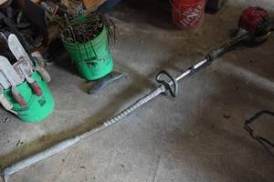 lot 316 image: Gas Concrete Vibrator - Honda 4 Stroke Powered