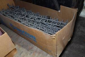 lot 425 image: Dayton Slab Bolsters