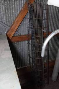lot 432 image: Concrete Supports - 5