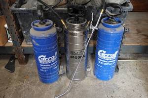 lot 441 image: Metal Pressure Spray Cans