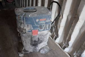 lot 140 image: Bosch VAC140A HEPA Ready Dust Vacuum