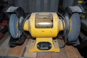 lot 269 image: DeWalt DW758 8 Bench Grinder
