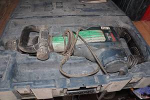 lot 275 image: Bosch DH1020VC Demolition Hammer