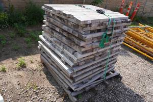 lot 207 image: Wood 2x4 Chunks - All About 38