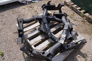 lot 202 image: Receiver Hitches