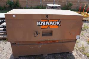 lot 196 image: Knaack Storagemaster Chest Job Box