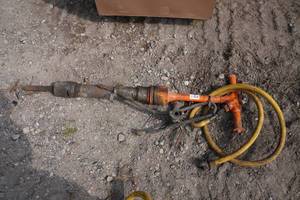 lot 649 image: Heavy Duty Air Chipping Hammer