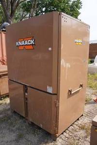 lot 192 image: Knaack Command Center Job Box