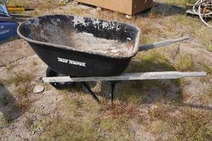 lot 169 image: True Temper Wheelbarrow