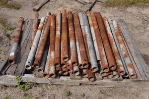 lot 179 image: Scaffold Leveling Jack Pipes
