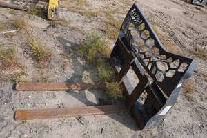 lot 159 image: Virnig Skid Steer Forks