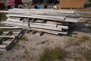lot 660 image: Assorted 2x4 Boards