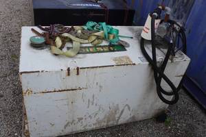 lot 218 image: Diesel Auxiliary Fuel Tank with Pump