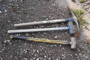 lot 668 image: 2 Sledgehammers and Pick Axe