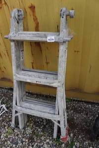 lot 835 image: Keller Aluminum Adjustable Ladder