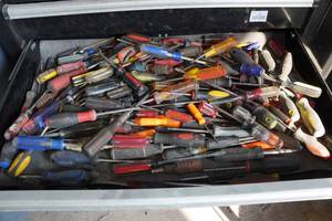 lot 231 image: Screwdrivers - Craftsman, Kobalt