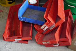 lot 493 image: Organizer Trays