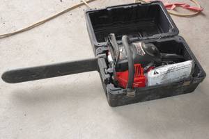 lot 501 image: Craftsman 20 Gas Chain Saw