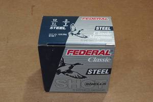 lot 491 image: 25 Federal Classic 12 Ga 3 Magnum Steel T Shot Shotshells