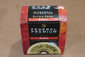 lot 495 image: 25 Federal Ultra Shok 12 Ga 3 Steel BB Shot Shotshells