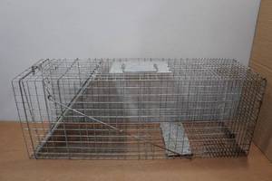 lot 7 image: Large Havahart Live Trap