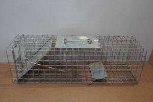 lot 8 image: Havahart Live Trap