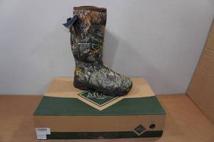 lot 84 image: Muck Boots Mens Arctic Ice AF Arctic Grip Boots - Size 8