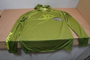 lot 106 image: Blackfish Guide UPFCooling Hooded Long Sleeve - Large
