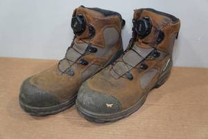 lot 139 image: Irish Setter Kasota Mens 6 Waterproof Boots Style 83658 - Size 9.5