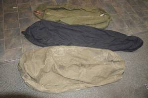 lot 204 image: 3 Vintage Canvas Duffle Bags