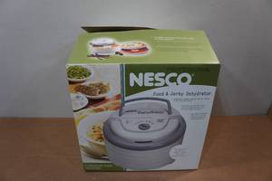 lot 221 image: Nesco Food & Jerky Dehydrator