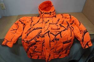 lot 235 image: Mountn Prairie Blaze Orange Camo Jacket - Large