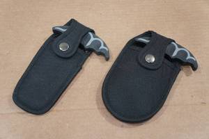 lot 253 image: Set of 2 Gerber Camping Knives