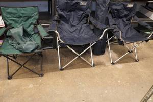 lot 267 image: 3 Folding Camping Chairs
