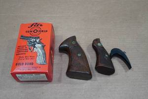 lot 273 image: Smith and Wesson Grips