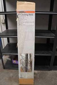 lot 287 image: Gander Moutain 20 Climbing Stick