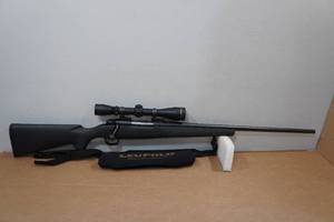 lot 1F image: Winchester Model 70 Black Shadow .300 Win Mag Bolt-Action Rifle - Leupold VX-II 3-9 x 40mm Scope