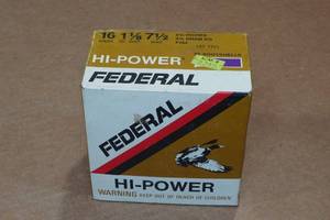 lot 450 image: 25 Federal 16 Gauge 2-34 7.5 Shot Shotshells